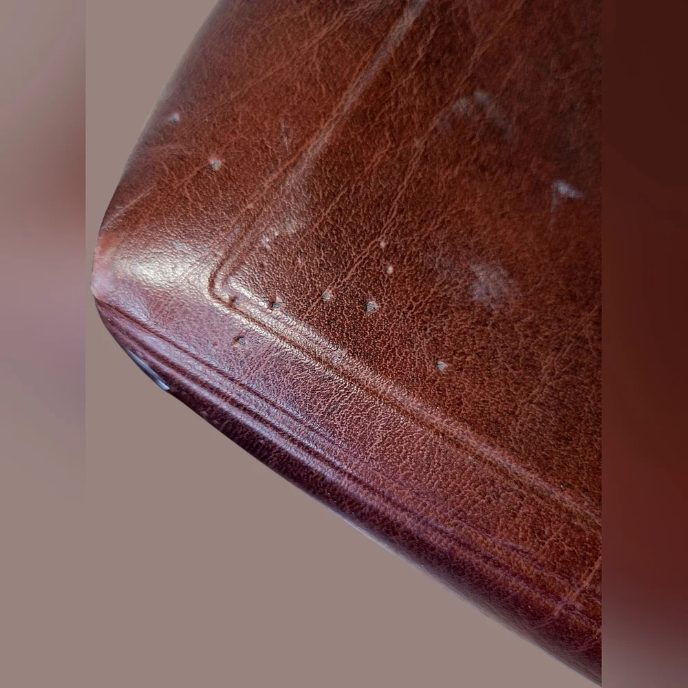 Vintage Leather Attaché Briefcase. American Portfolio Co. New York. USA made.